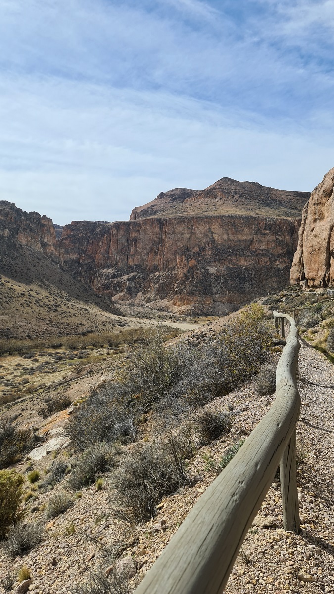 Around Cueva de las Manos