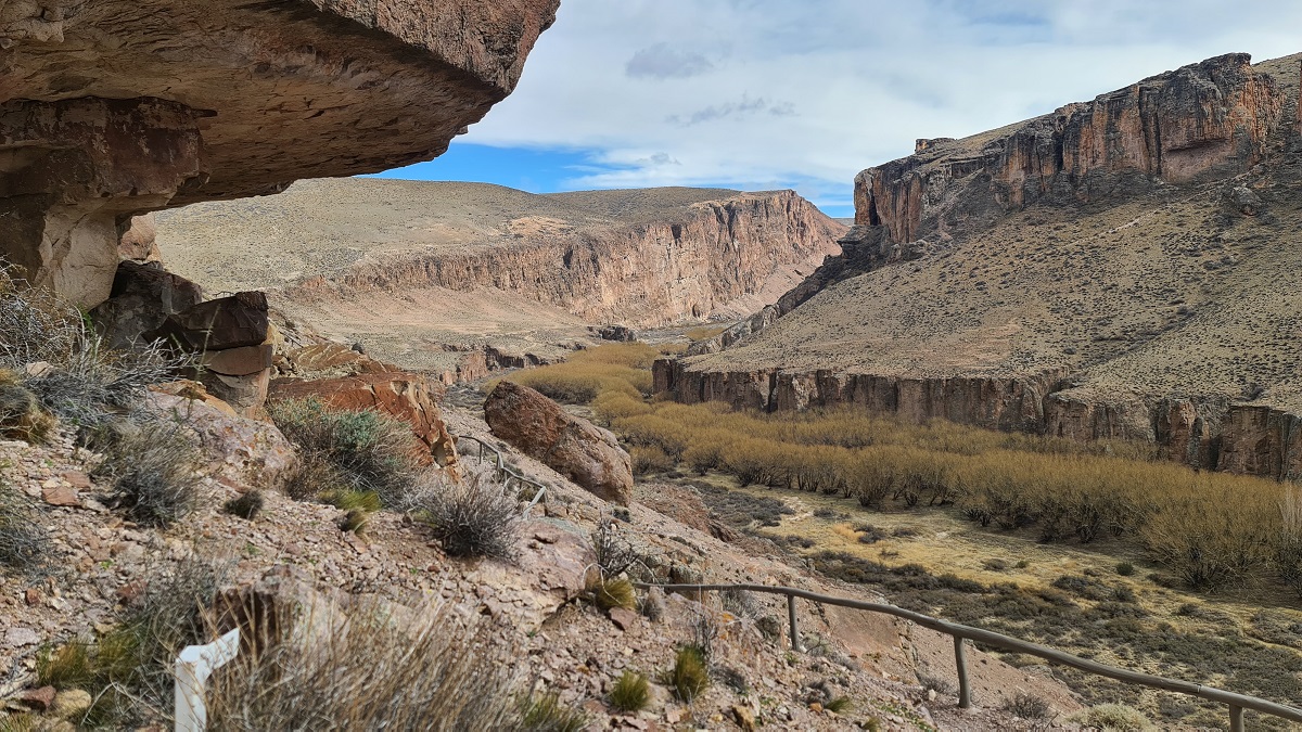 Around Cueva de las Manos